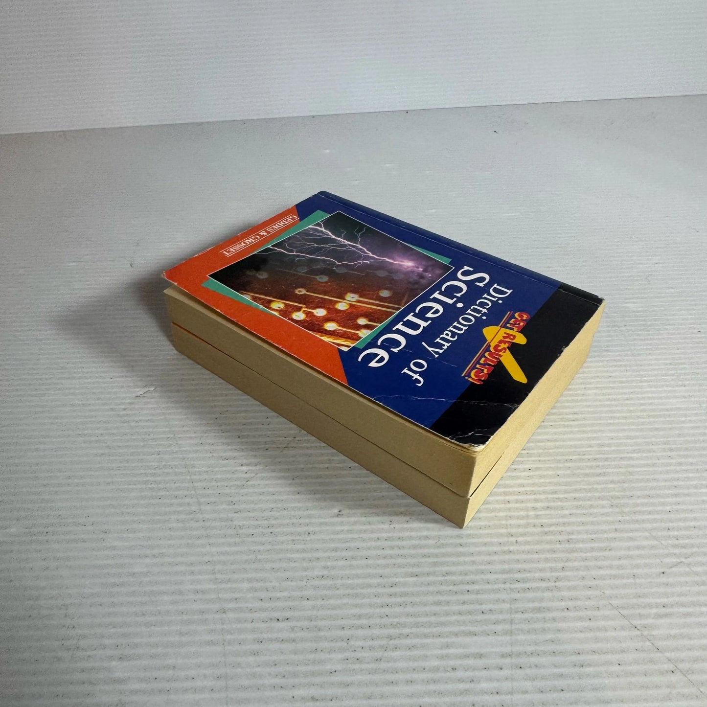 Dictionary of Science & Dictionary of Spelling Book Bundle x 2 - Geddes & Crosset