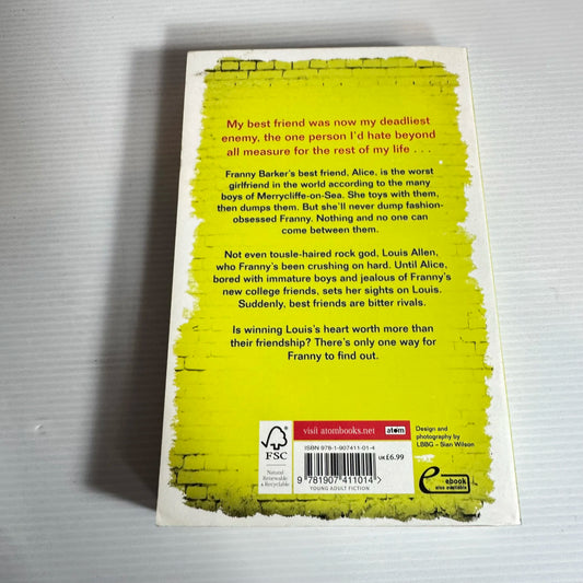 The Worst Girlfriend in the World - Sarra Manning