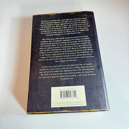 Crow Stone : The Darker the Past, The Deeper the Secrets - Jenni Mills