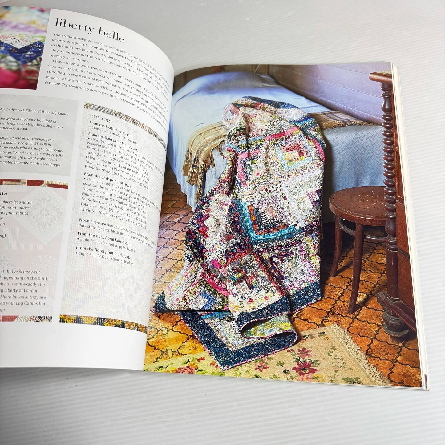 Old Quilts New Life : 18 Step-By-Step Projects Inspired by Quilts from the American Folk Art Museum - Sarah Fielke