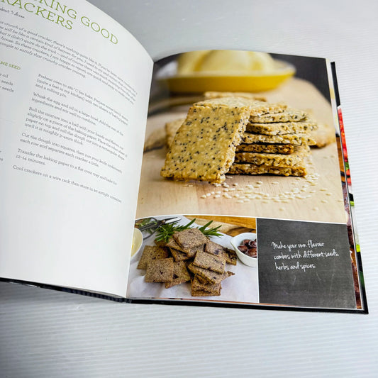 New Zealand Paleo Cookbook : Eating Clean Living Paleo - Rachael Devcich