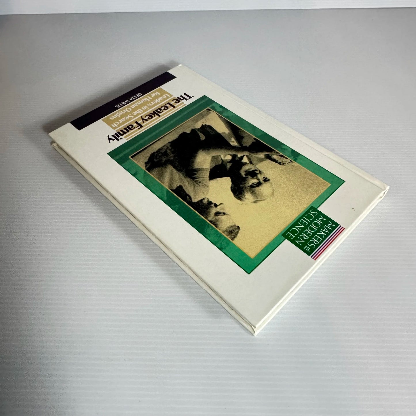 The Leakey Family : Leaders in the Search for Human Origins - Delta Willis