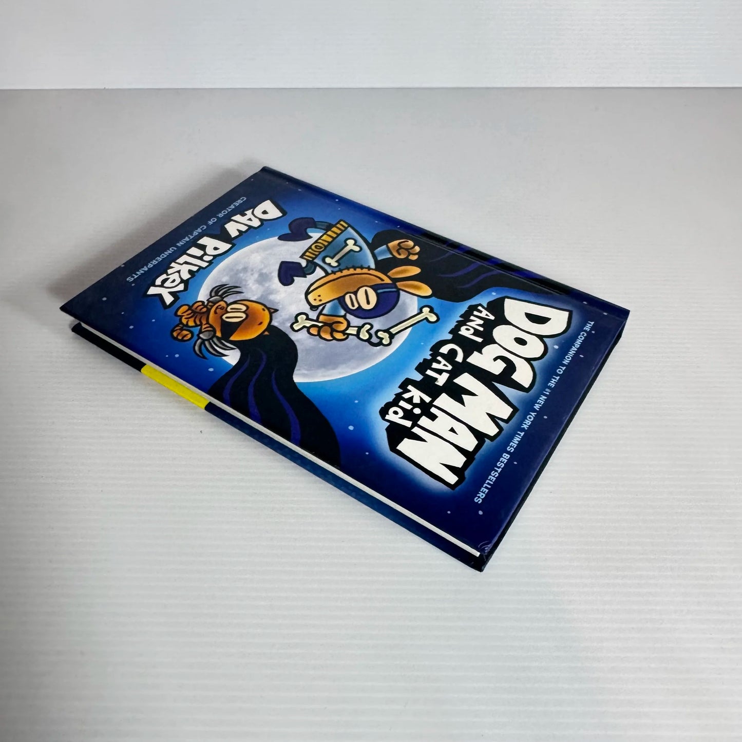 Dog Man and Cat Kid : Graphic Novel - Dav Pilkey