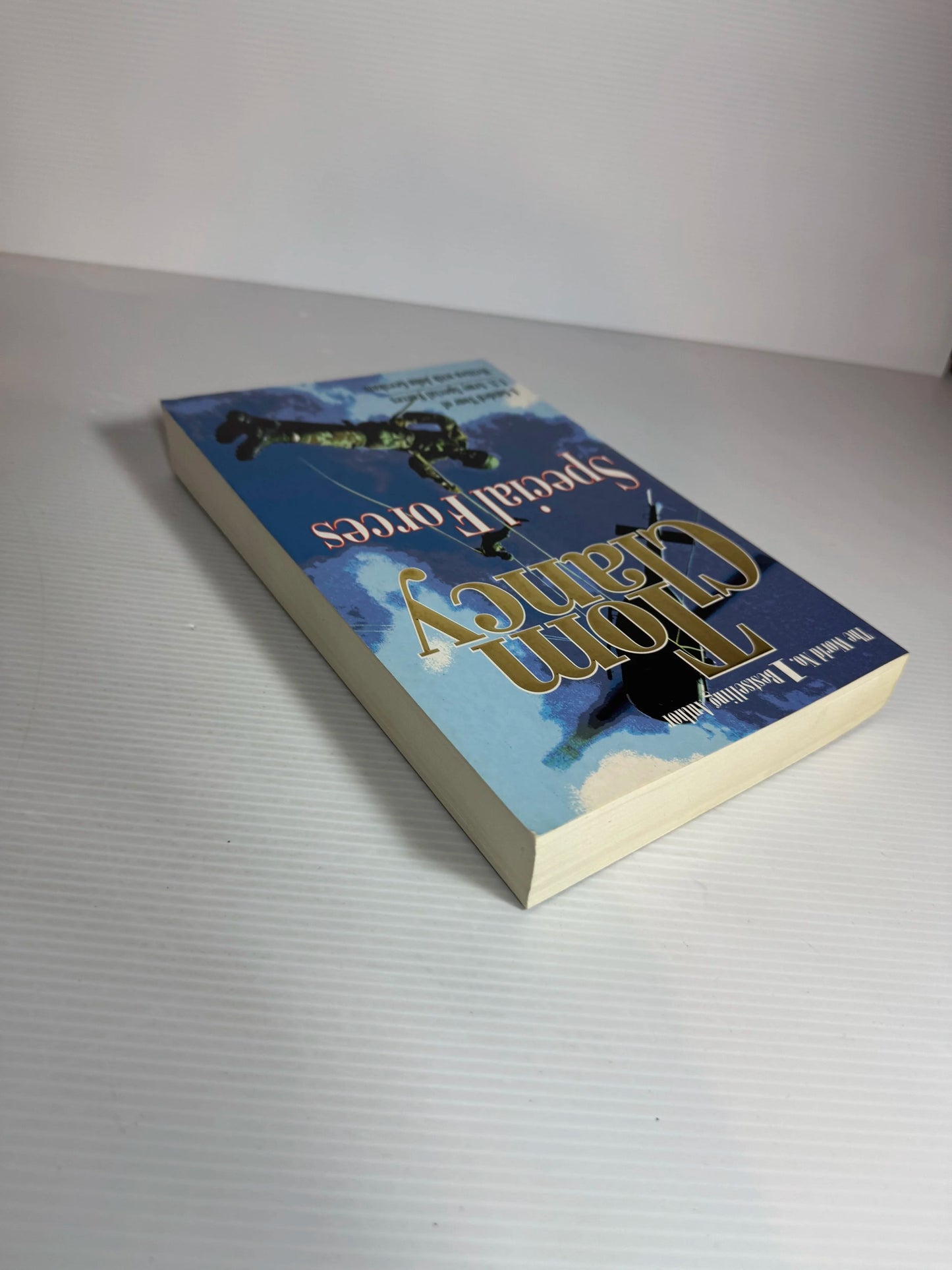 Special Forces : A Guided Tour of U.S. Army Special Forces - Tom Glancy written with John Gresham