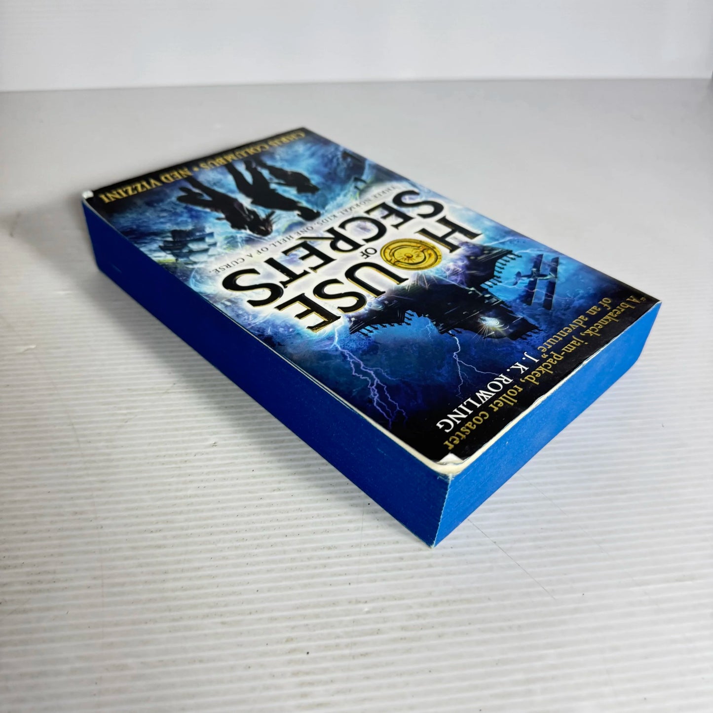 House of Secrets : Three Normal Kids, One Hell of a Curse - Chris Columbus & Ned Vizzini