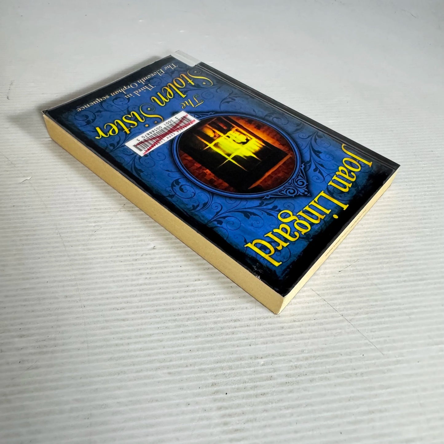 The Stolen Sister : Third in The Eleventh Orphan Sequence - Joan Lingard