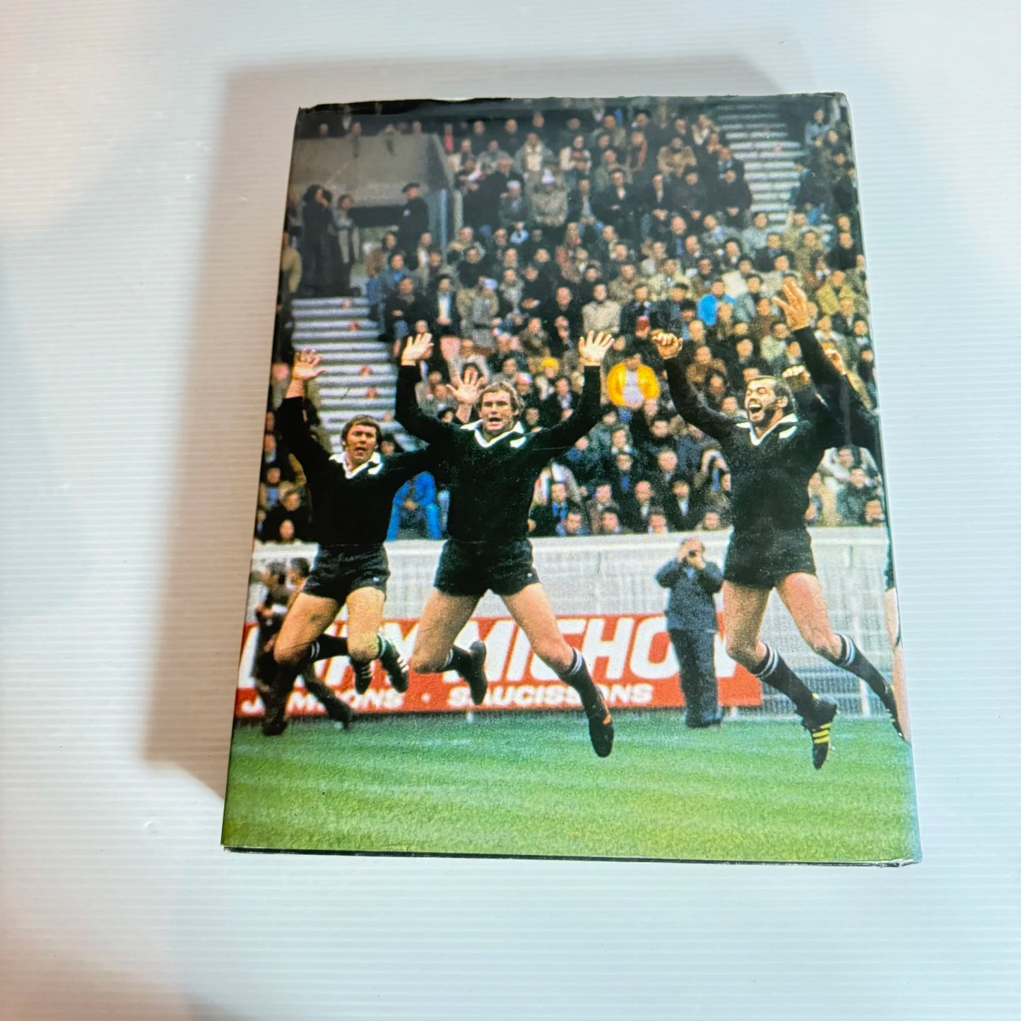Men In Black - R. H. Chester & N.A.C. McMillan (Vintage 1979)