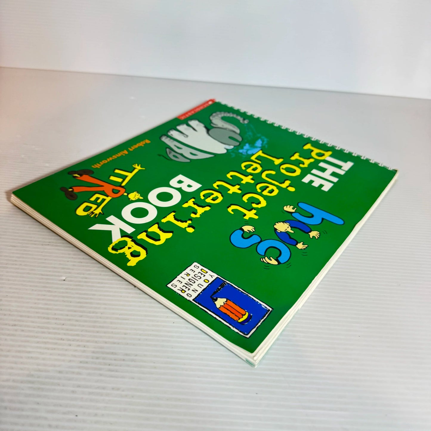 Young Designer : The Project Lettering Book - Robert Ainsworth