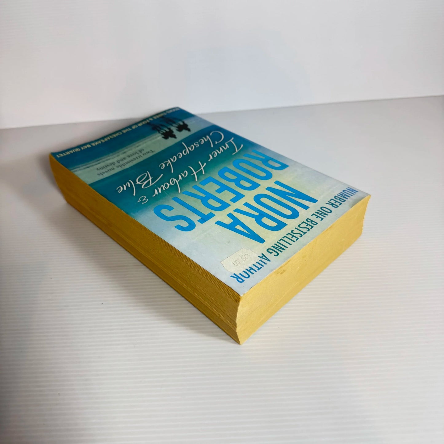 Nora Roberts 1 Book 2 Stories : Inner Harbour & Chesapeake Blue