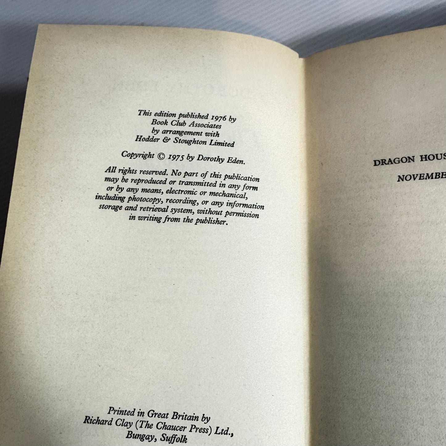 The Tome Of The Dragon - Dorothy Eden (Vintage 1975)