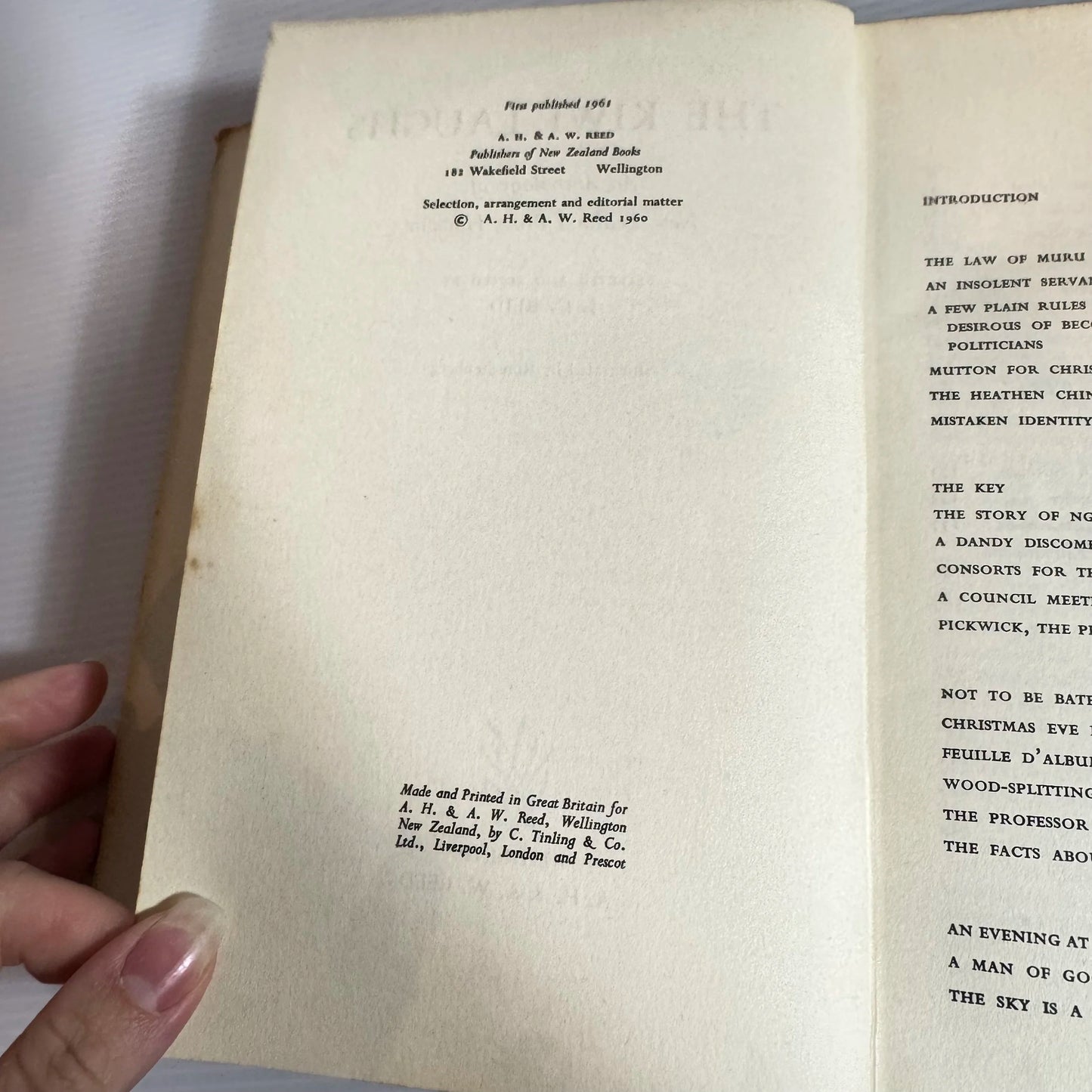 The Kiwi Laughs : Anthology of New Zealand Prose Humour - Edited by J.C. Reid (Vintage 1961)