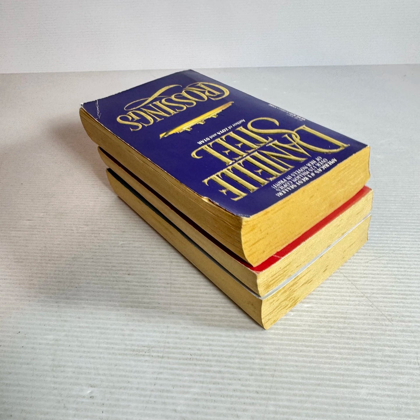 Danielle Steel Book Bundle x 3 Books : Crossings, Daddy, Wings (586)