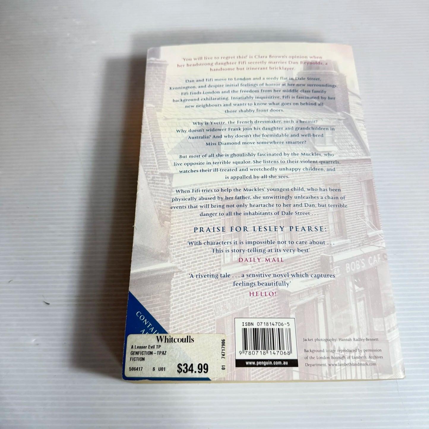 A Lesser Evil - Lesley Pearse