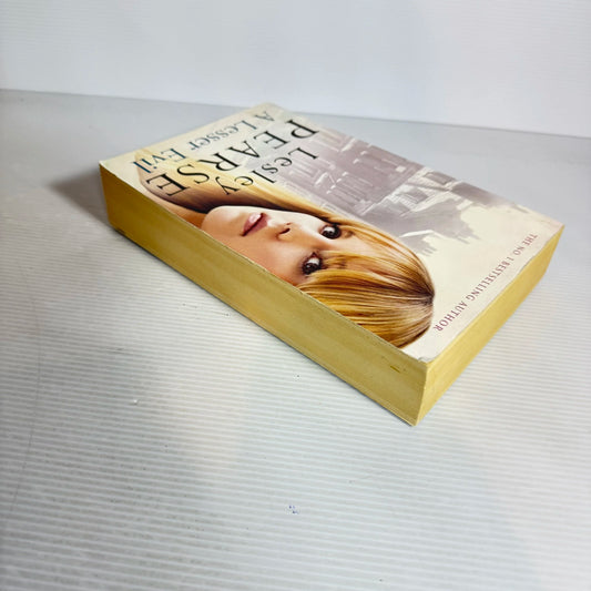 A Lesser Evil - Lesley Pearse