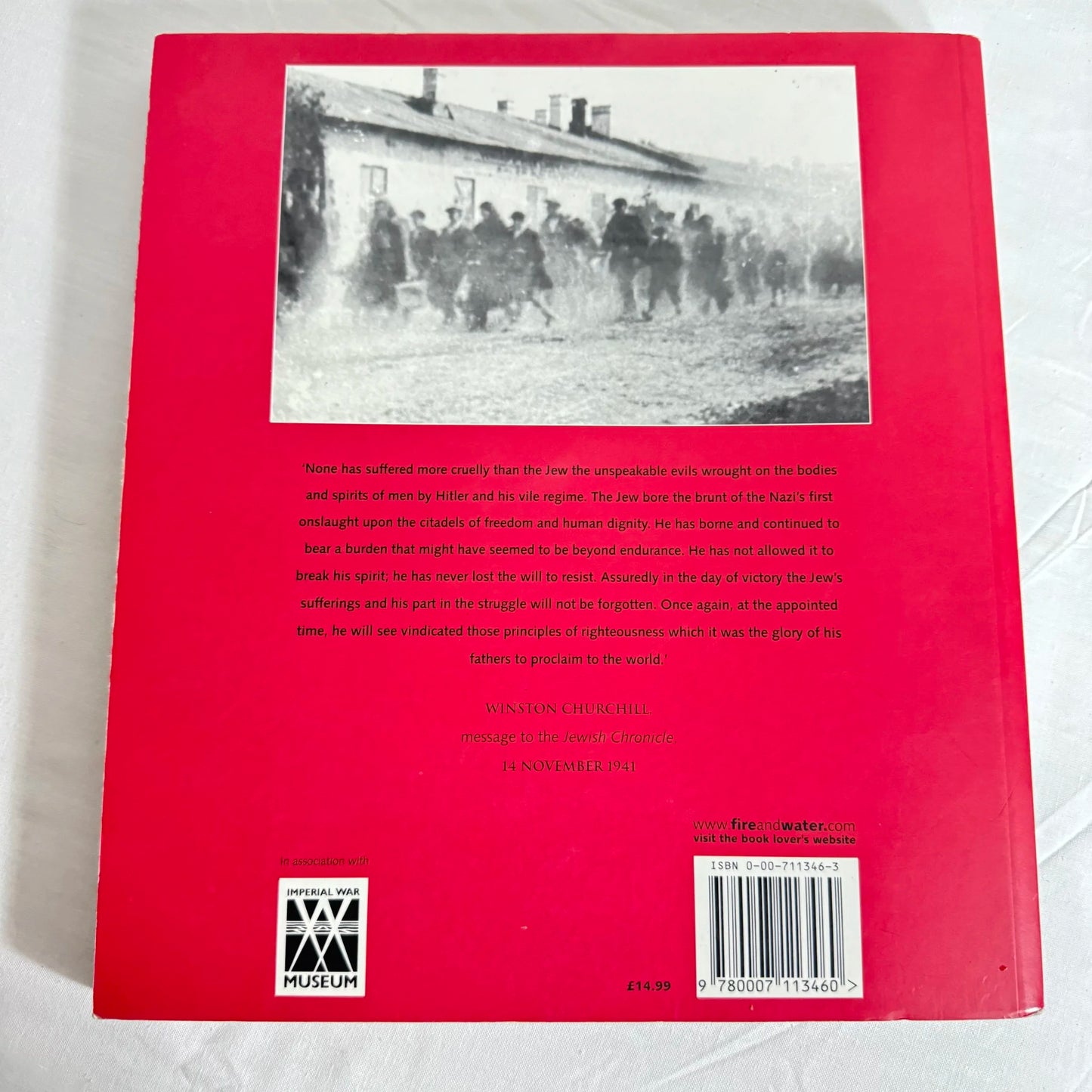 Never Again : A History of the Holocaust - Martin Gilbert