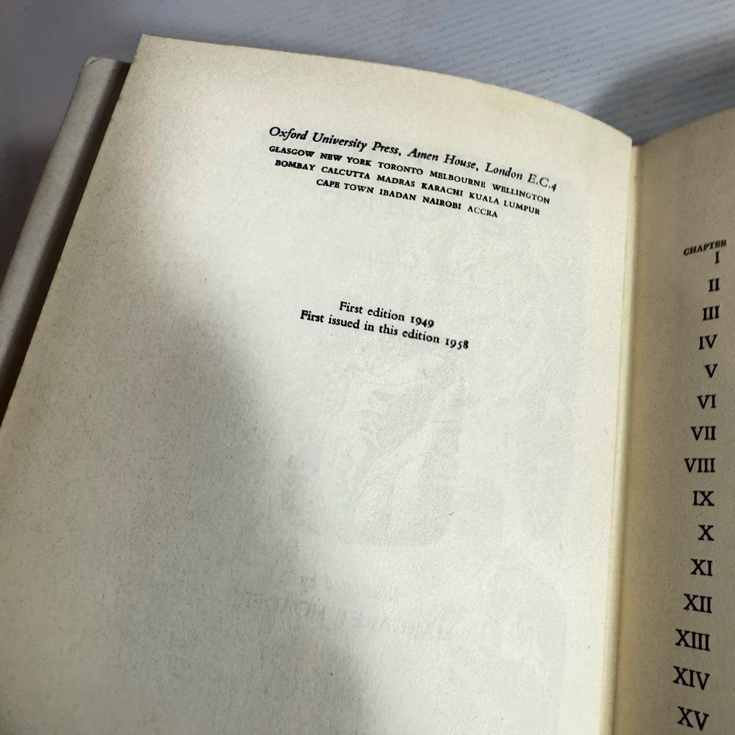 They Found A Cave - Nan Chauncy (Oxford Children's Library) (Vintage 1958)