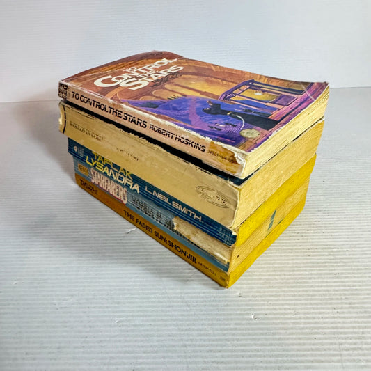 Science Fiction Book Bundle x 5 Books Mixed Authors (550) (Vintage 1977-1989)
