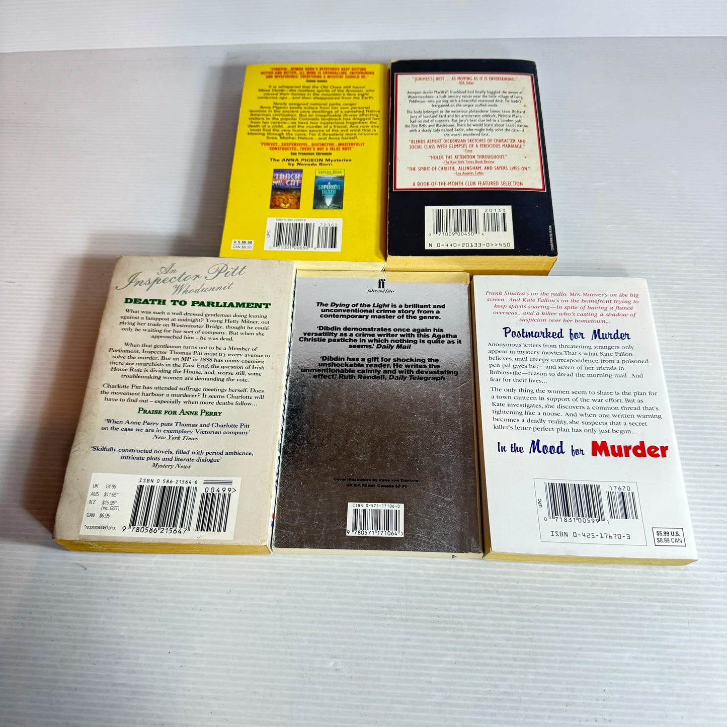 Mystery Book Bundle x 5 Books Mixed Authors (542)