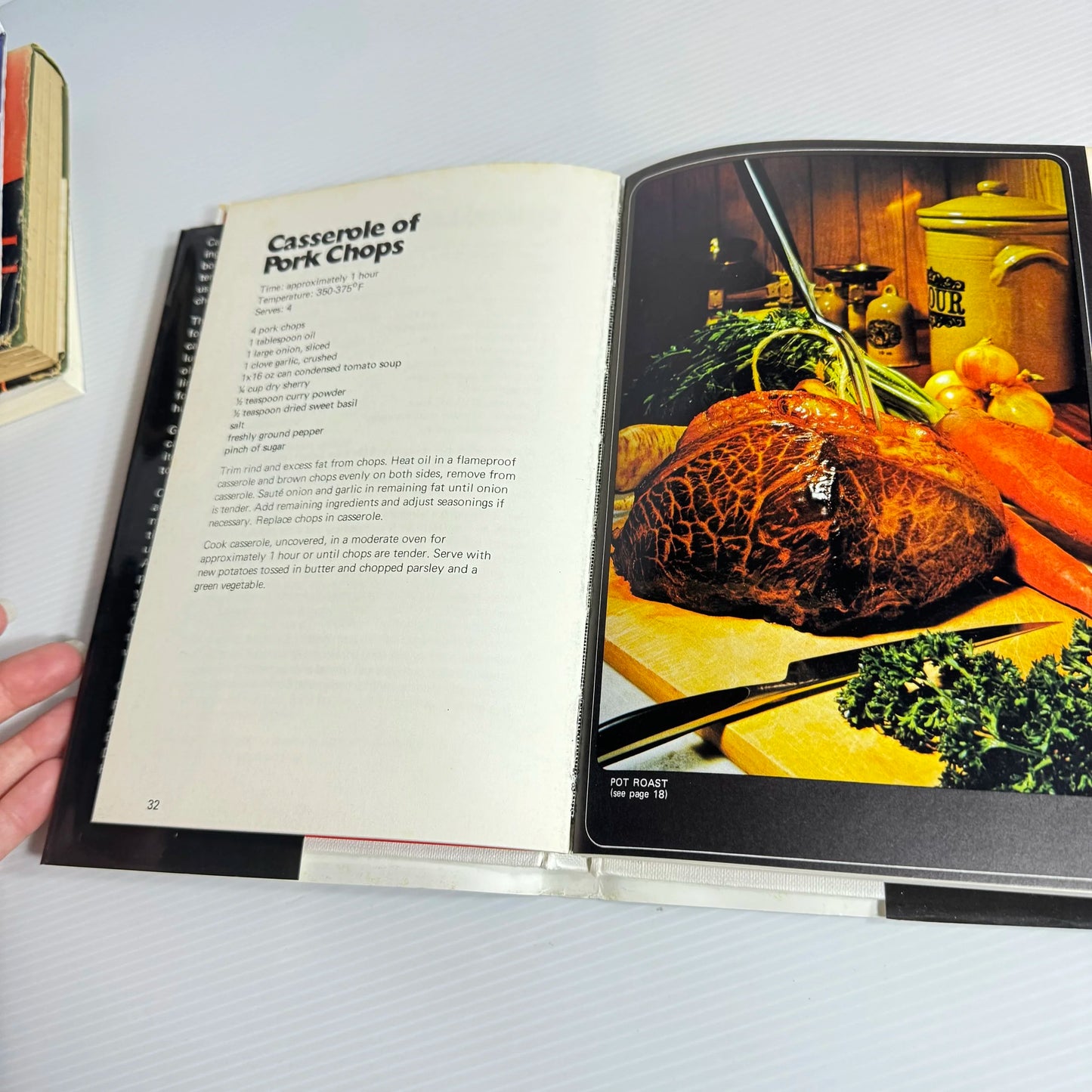 Casserole Cookbook - Elizabeth Sewell (Vintage 1972)