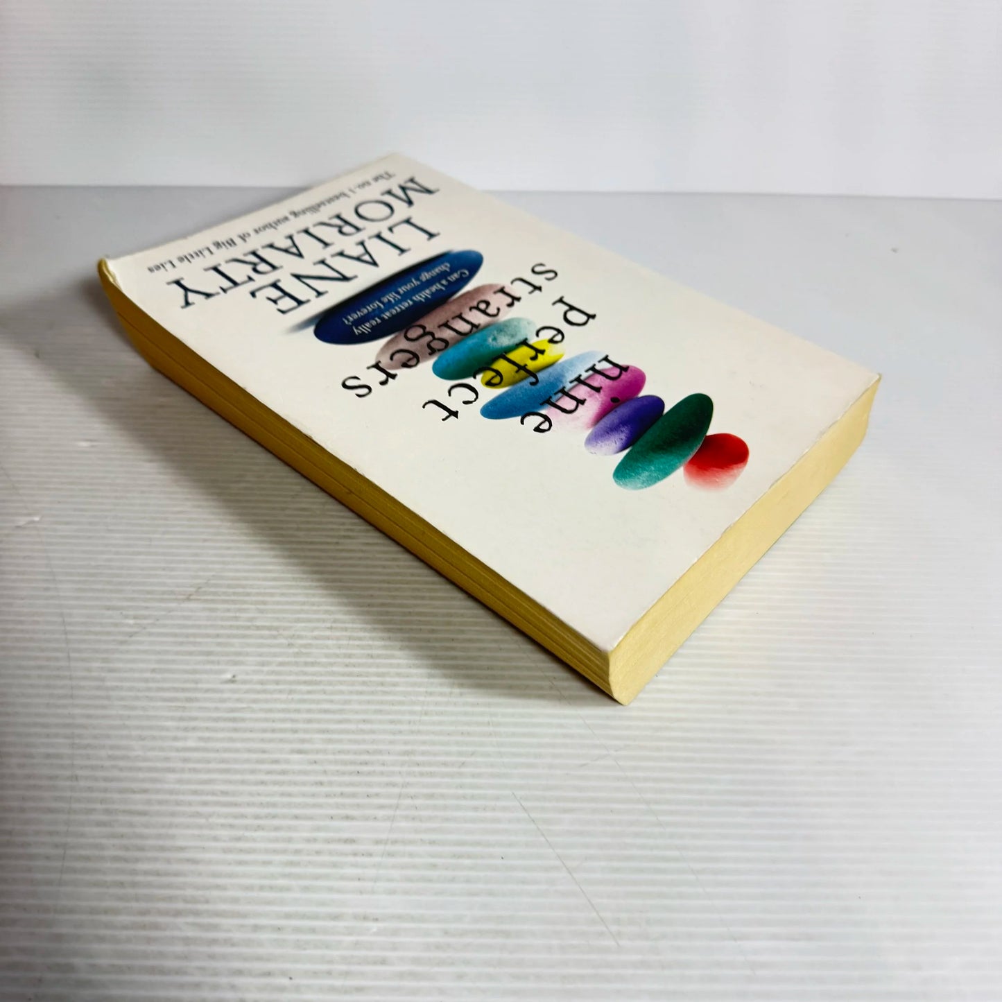 None Perfect Strangers - Liane Moriarty