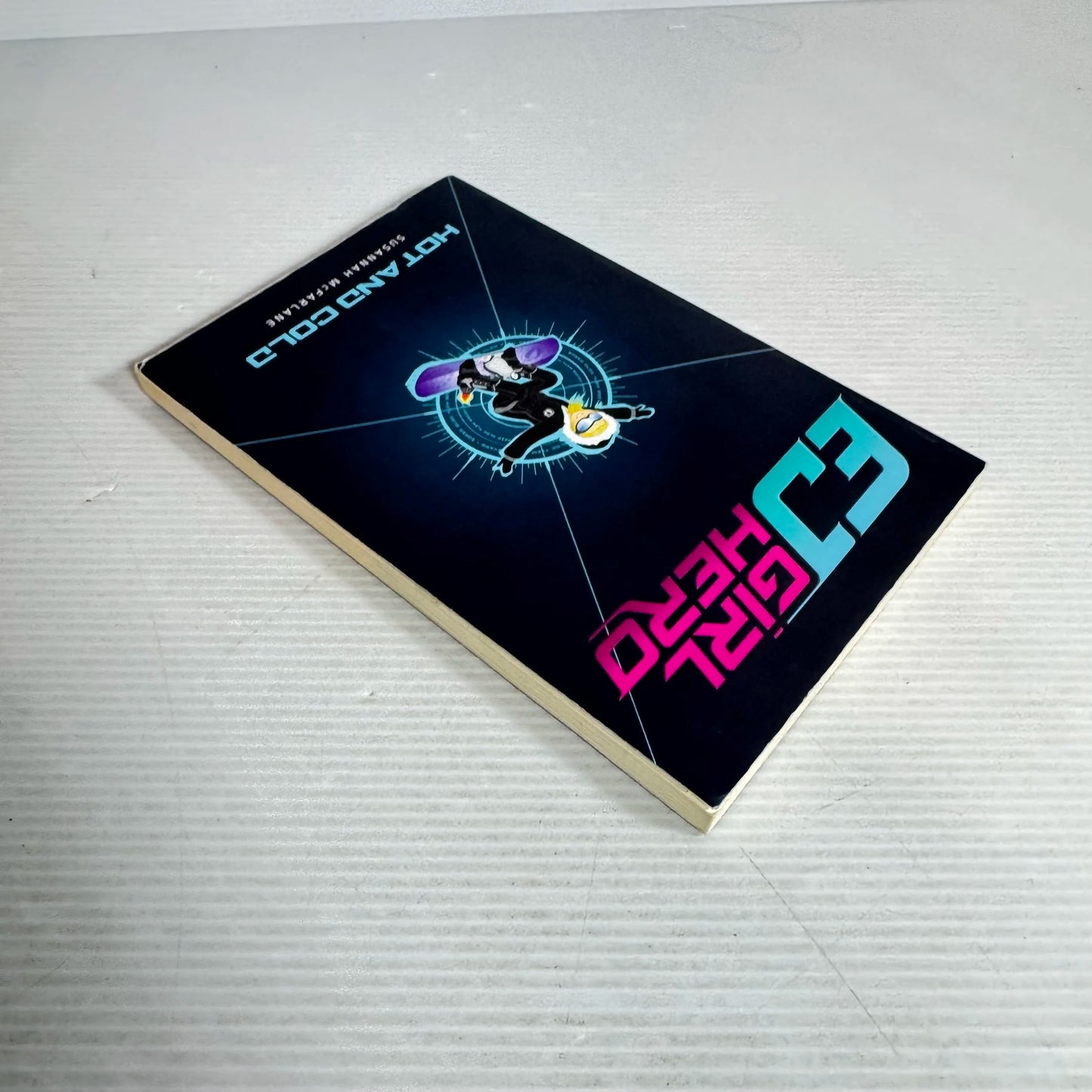 EJ Girl Hero: Hot & Cold (Book 1) - Susannah McFarlane