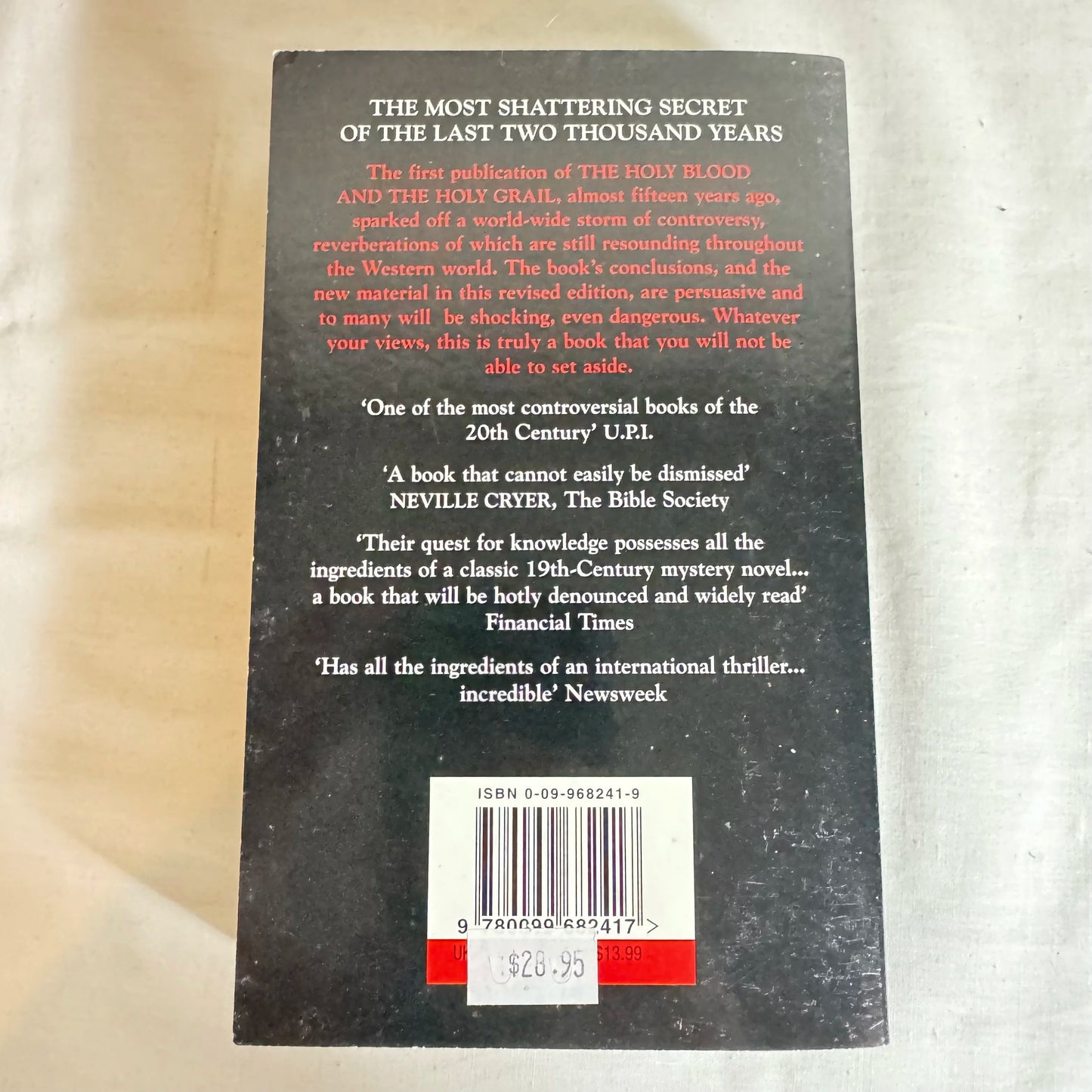 The Holy Blood & The Holy Grail - Michael Baigent, Richard Leigh & Henry Lincoln