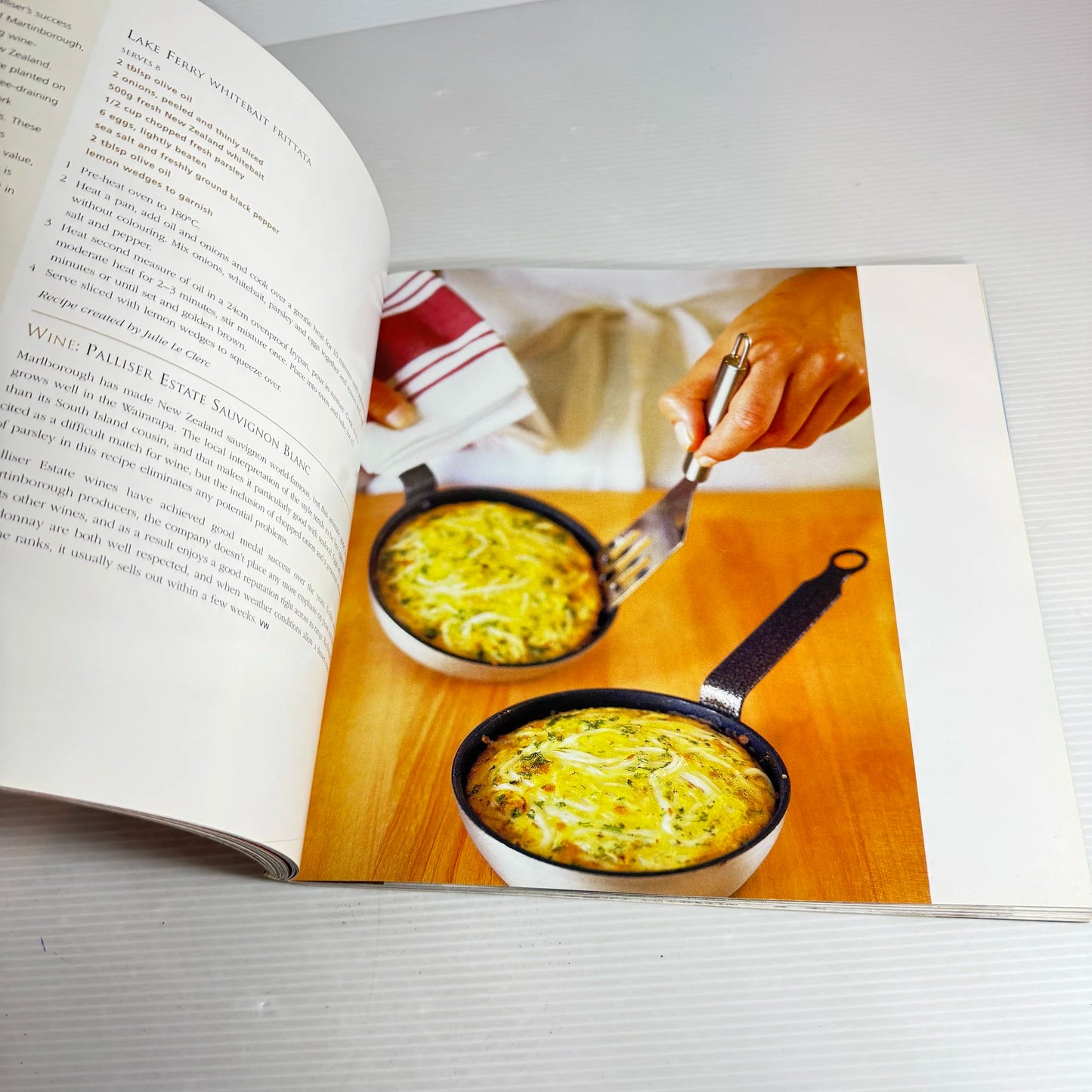 Vineyards Of New Zealand Cookbook - Julie Le Clerc & Vic Williams