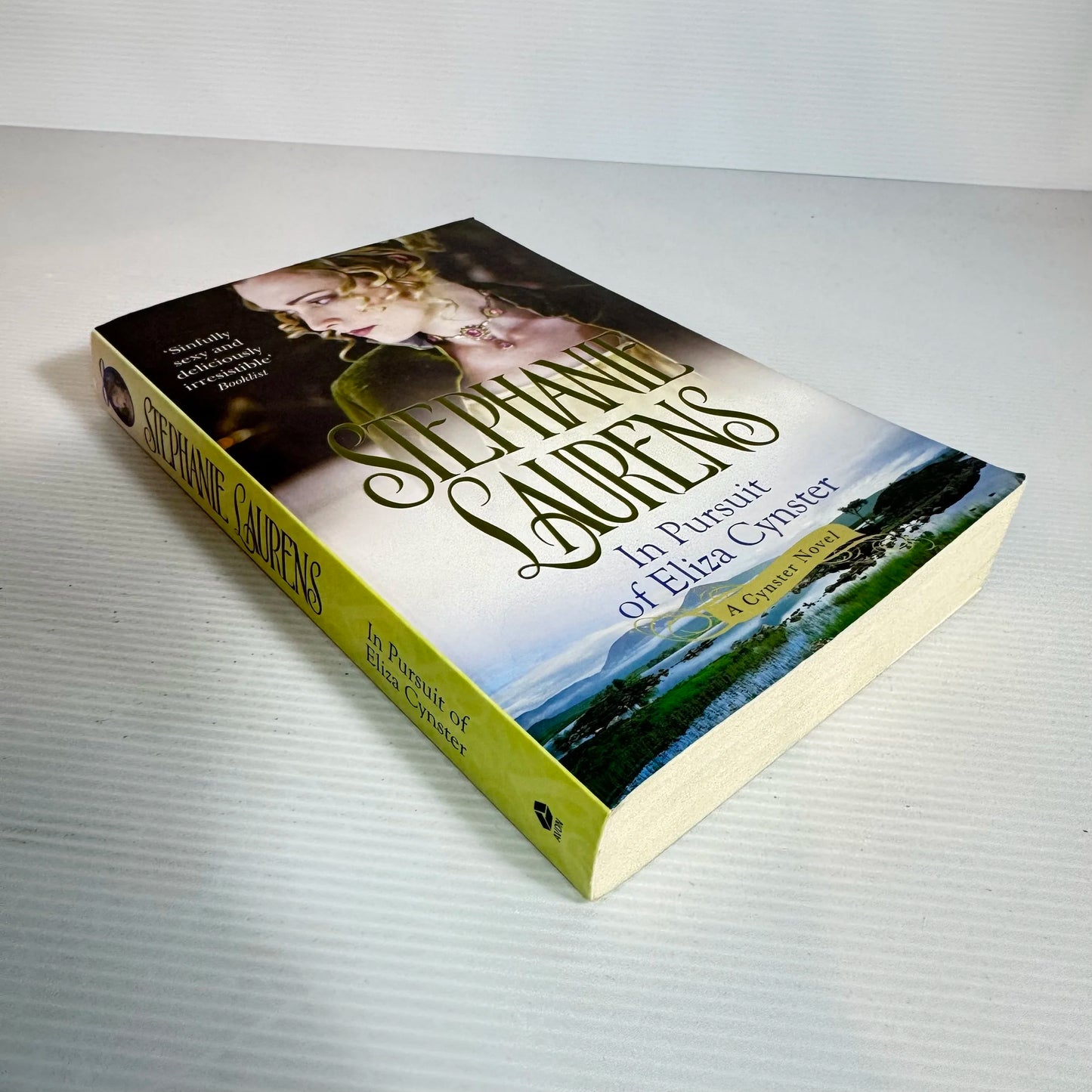 In Pursuit of Eliza Cynster - Stephanie Laurens