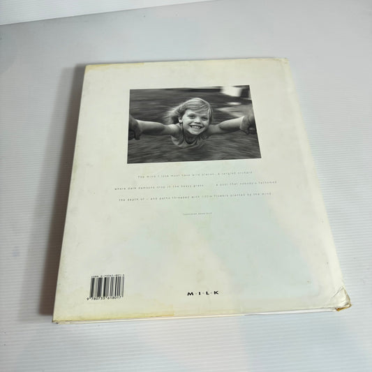 LOVE : Moments, Intimacy, Laughter, Kinship - Kim Phug