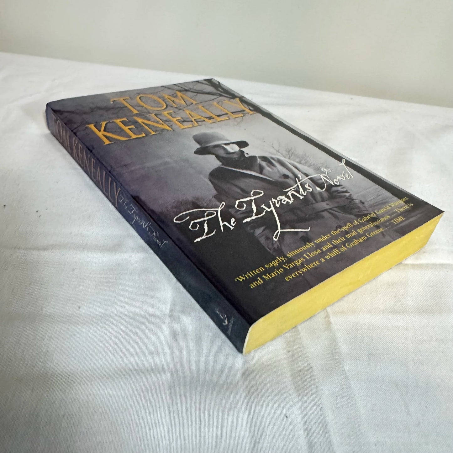 The Tyrant's Novel - Tom Keneally