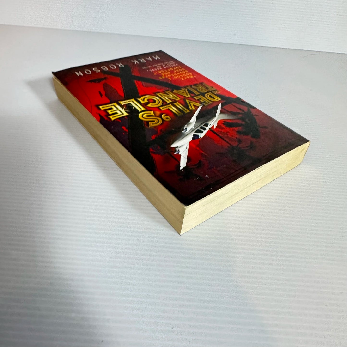 The Devil's Triangle - Mark Robson