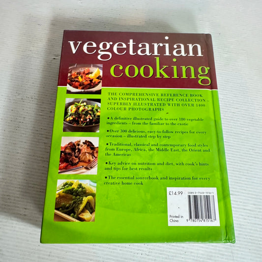 Vegetarian Cooking : A Complete Guide to Ingredients and Techniques, with Over 300 Delicious Step-By-Step Recipes - Roz Denny & Christine Ingram