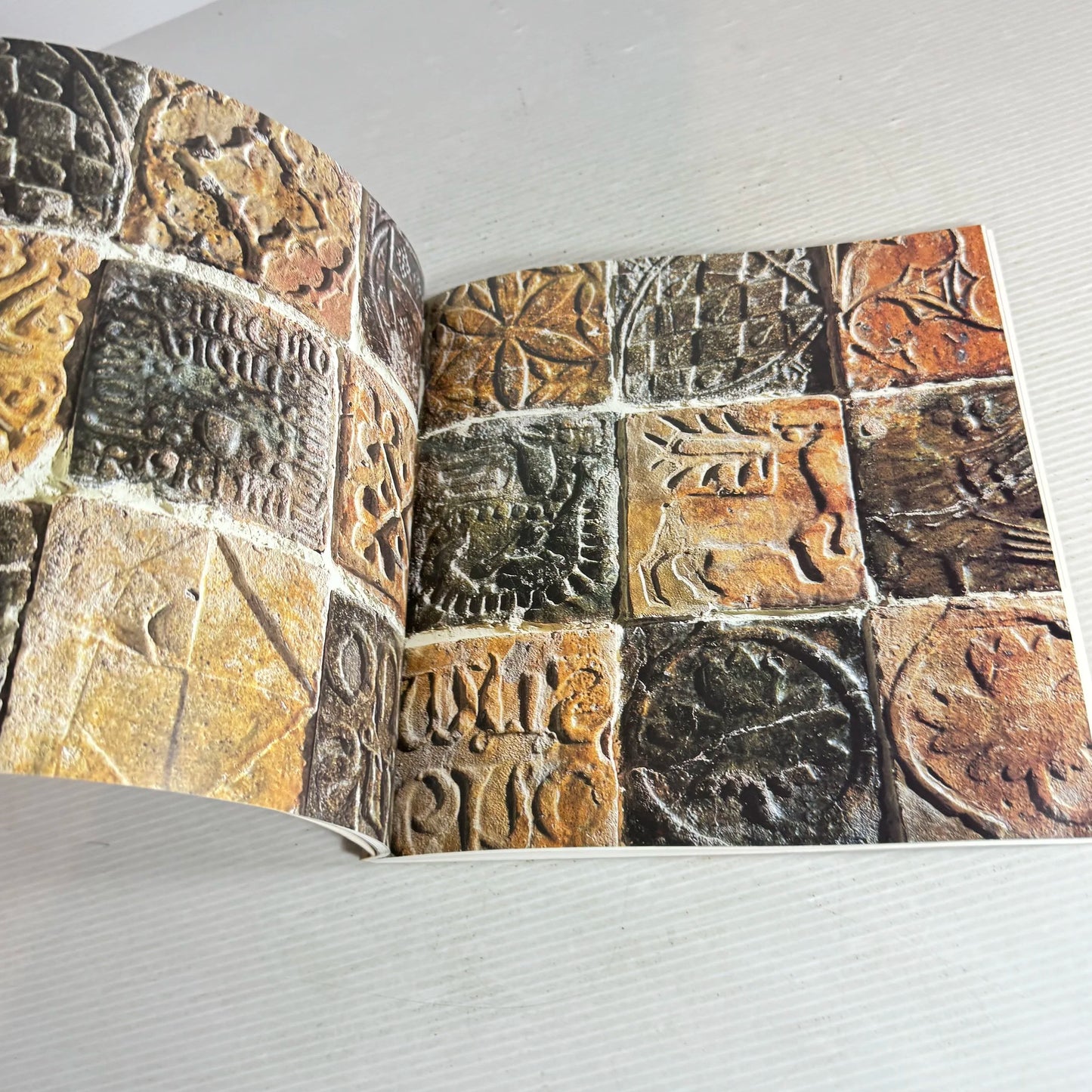 Medieval Craftsmen : English Tilers - Elizabeth Eames