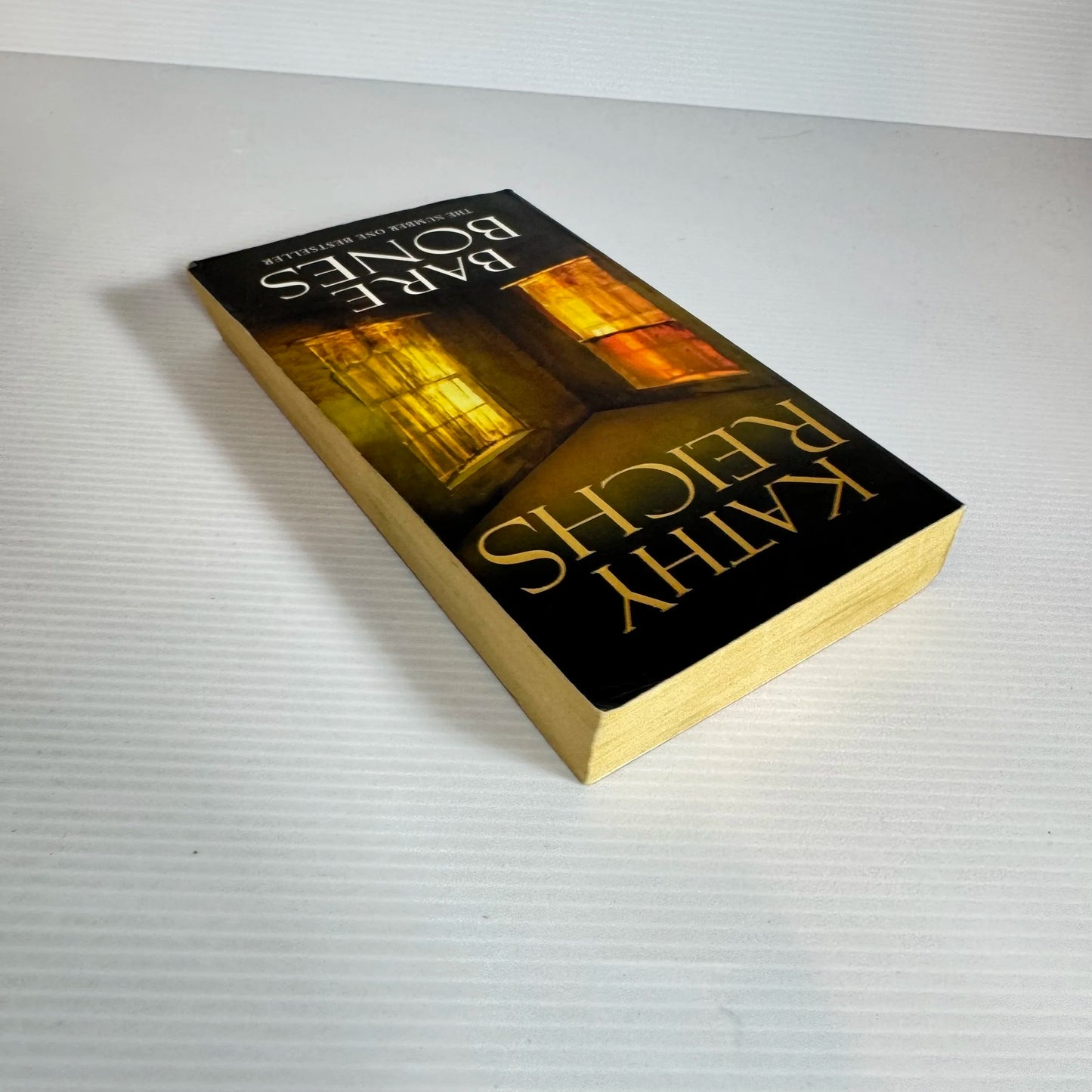 Bare Bones - Kathy Reichs