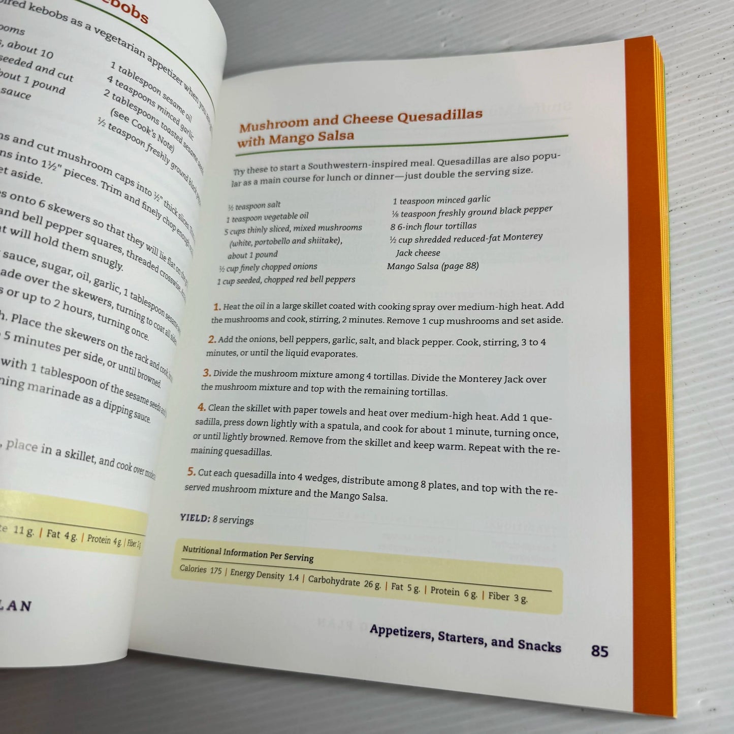 The Volumetrics Eating Plan : Techniques and Recipes for Feeling Full on Fewer Calories - Barbara Rolls, Ph.D.