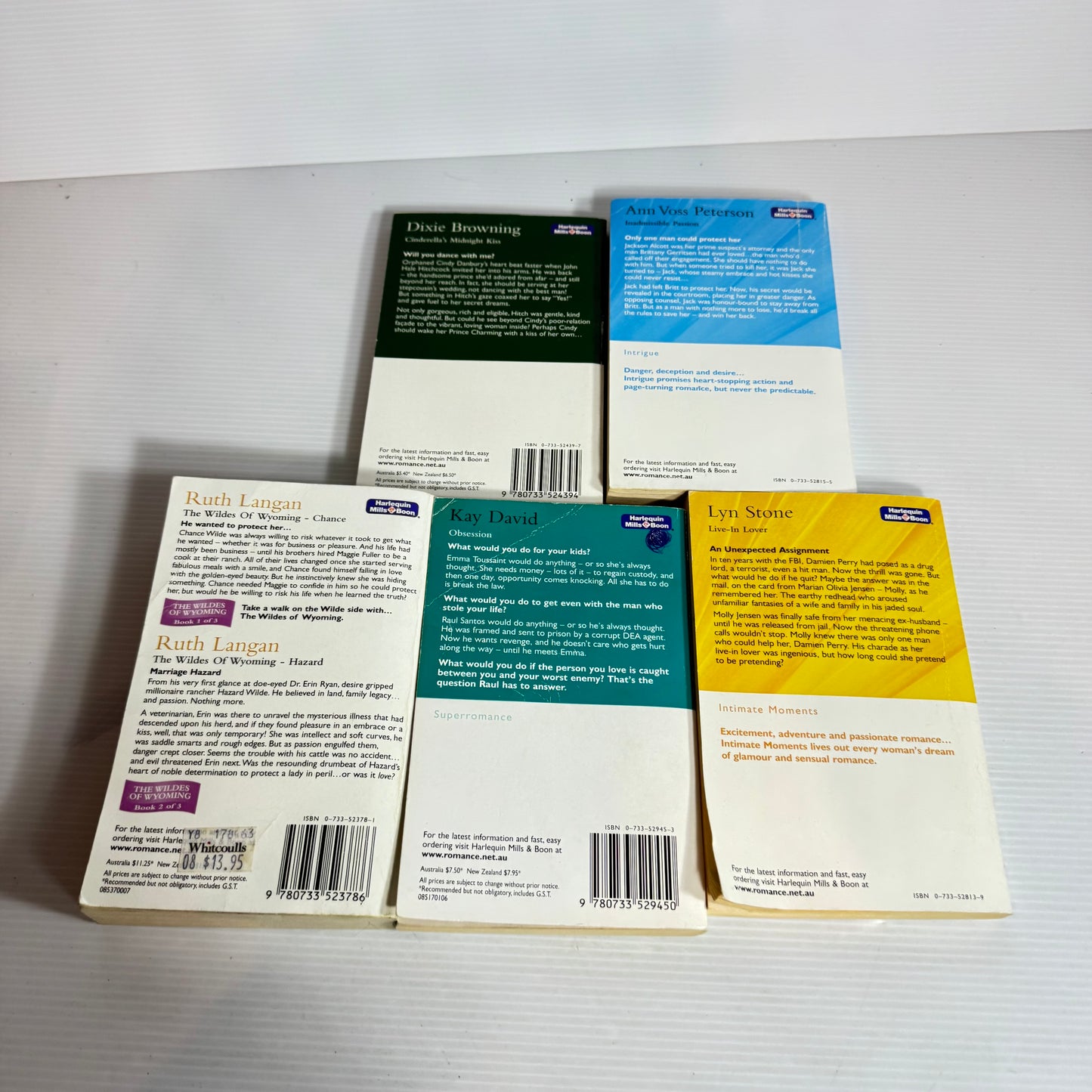 Mills & Boon Book Bundle x 5 Books x 6 Stories (2388)