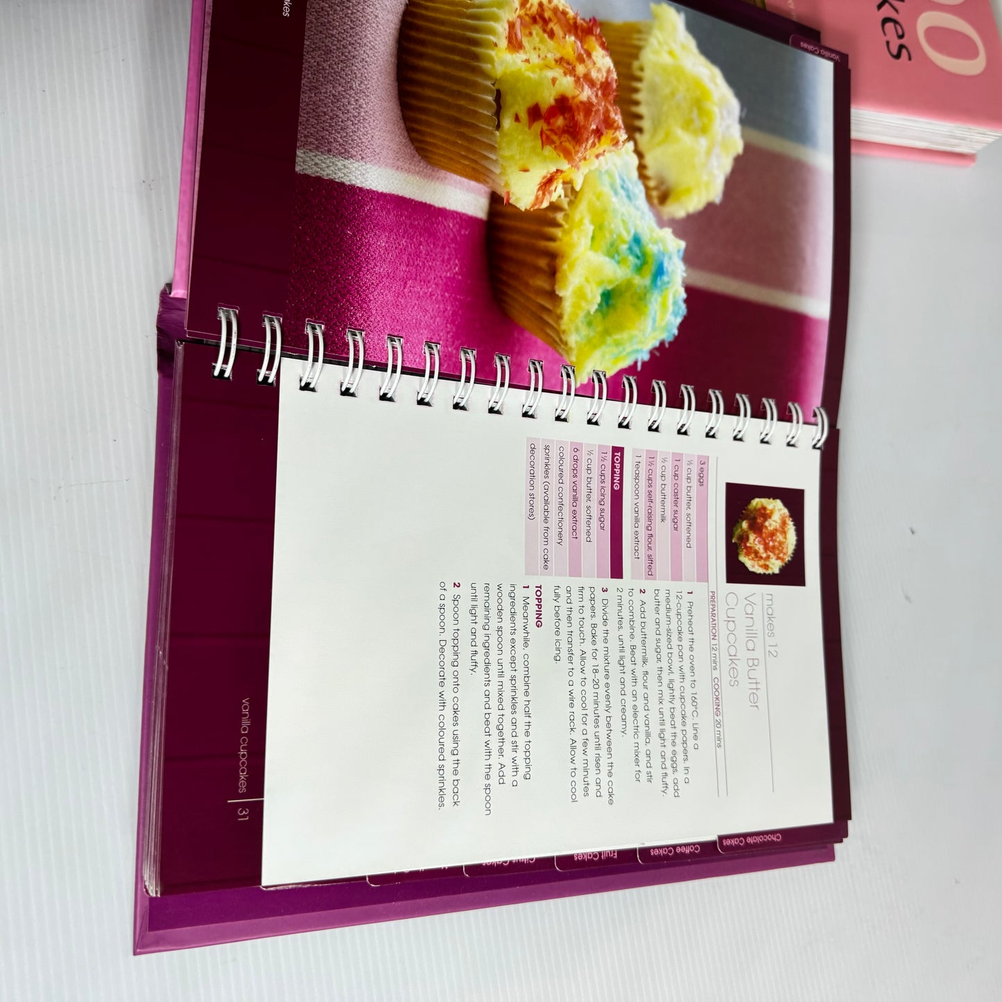Cupcake Book Bundle x 3 Books : 500 Cupcakes, Cupcakes & Muffins, Super-duper Cupcakes (3223)