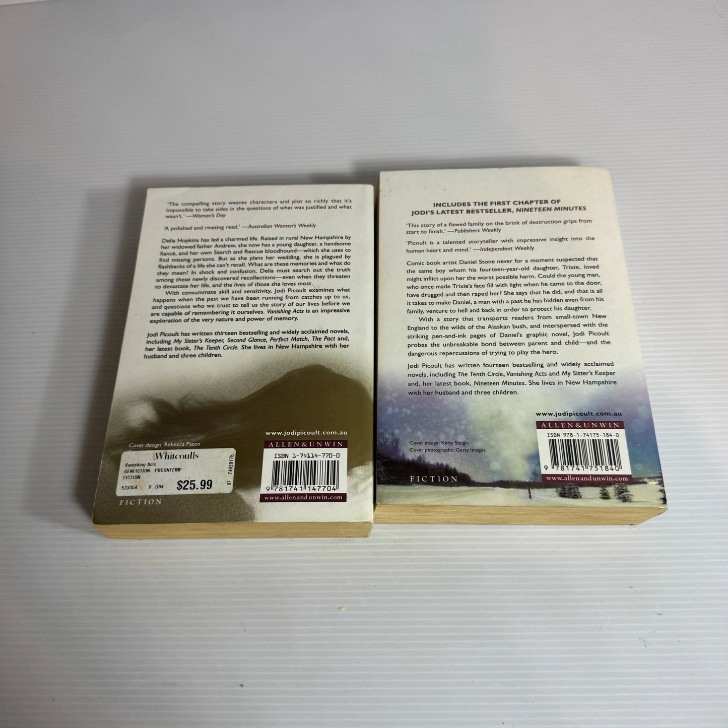 Jodi Picoult Book Bundle x 2 : Vanishing Act & The Tenth Circle (2163)