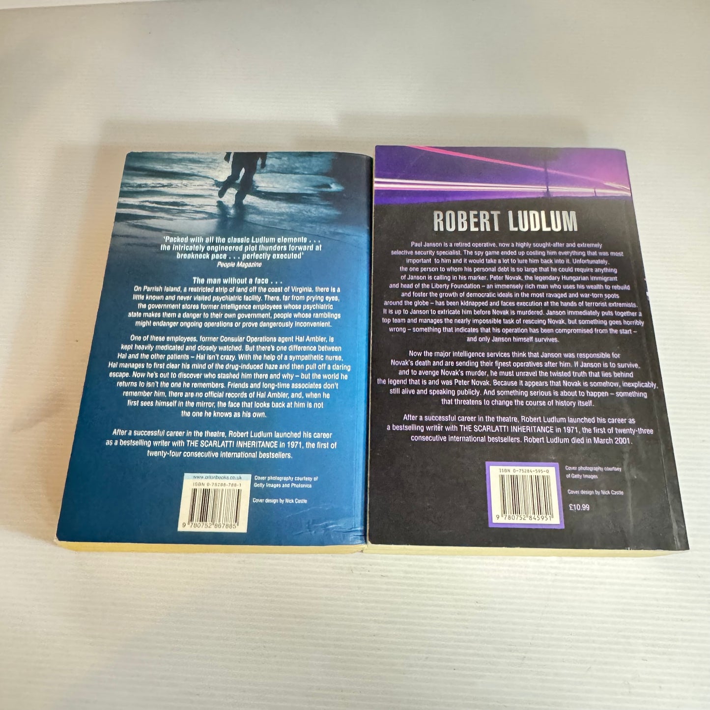 Robert Ludlum Book Bundle x 2 : The Janson Directive & The Ambler Warning (2466)