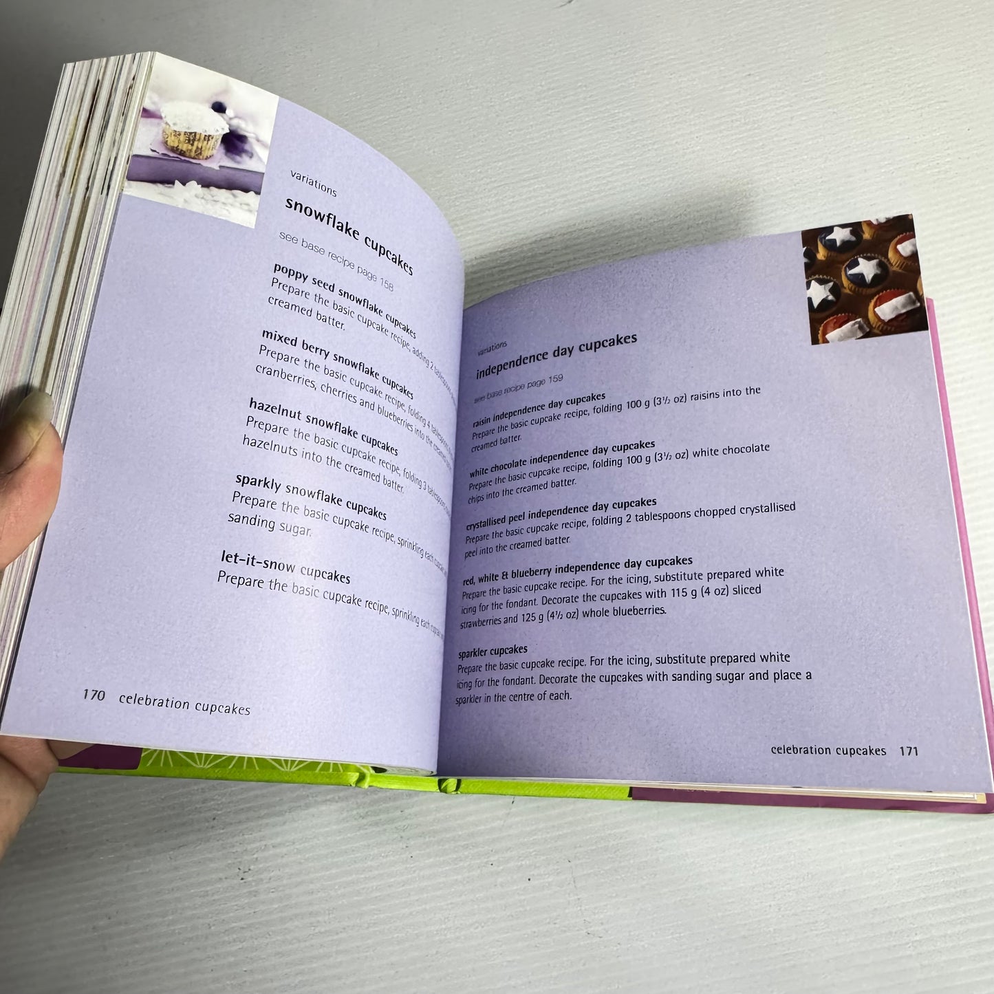 Cupcake Book Bundle x 3 Books : 500 Cupcakes, Cupcakes, A Collection of Delicious Recipes Cupcakes(3210)