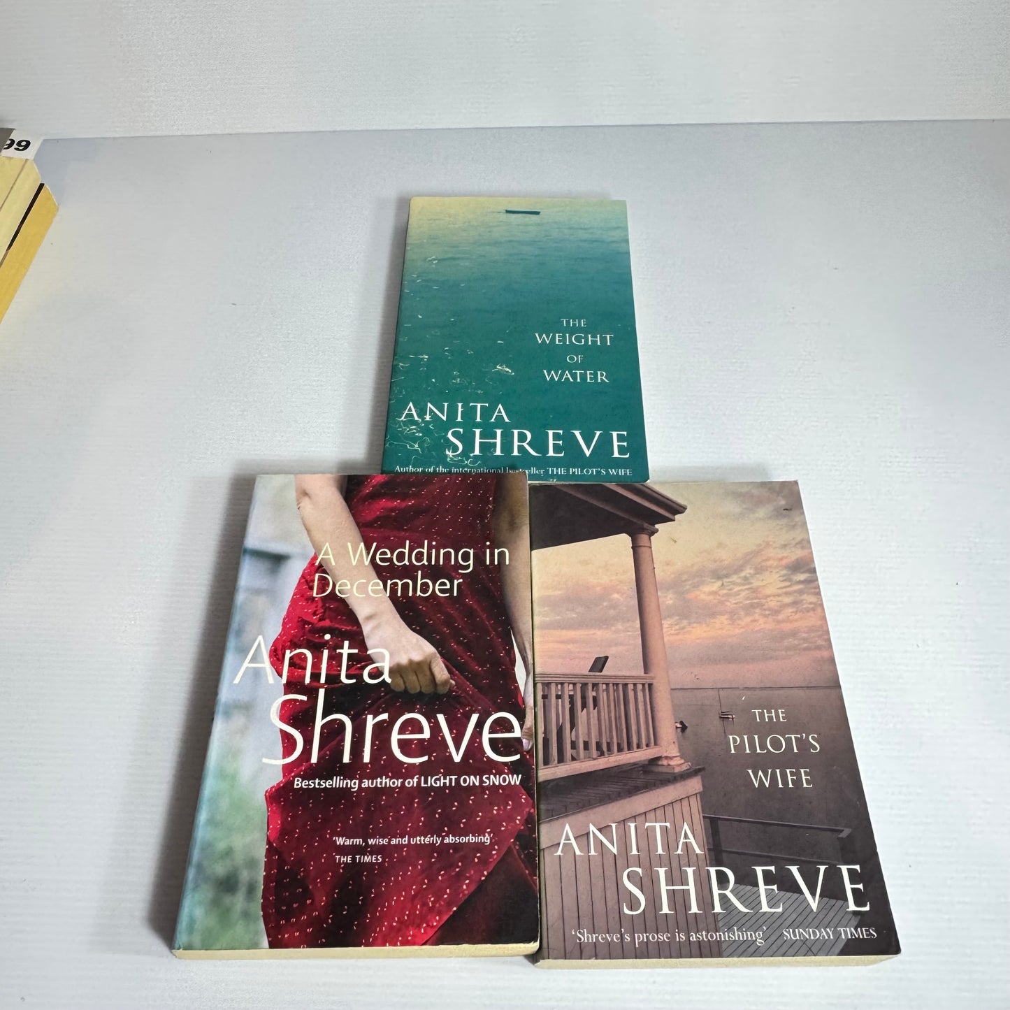 Anita Shreve Book Bundle x 3 : The Weight of Water, The Pilot's Wife, A Wedding in December (3100)