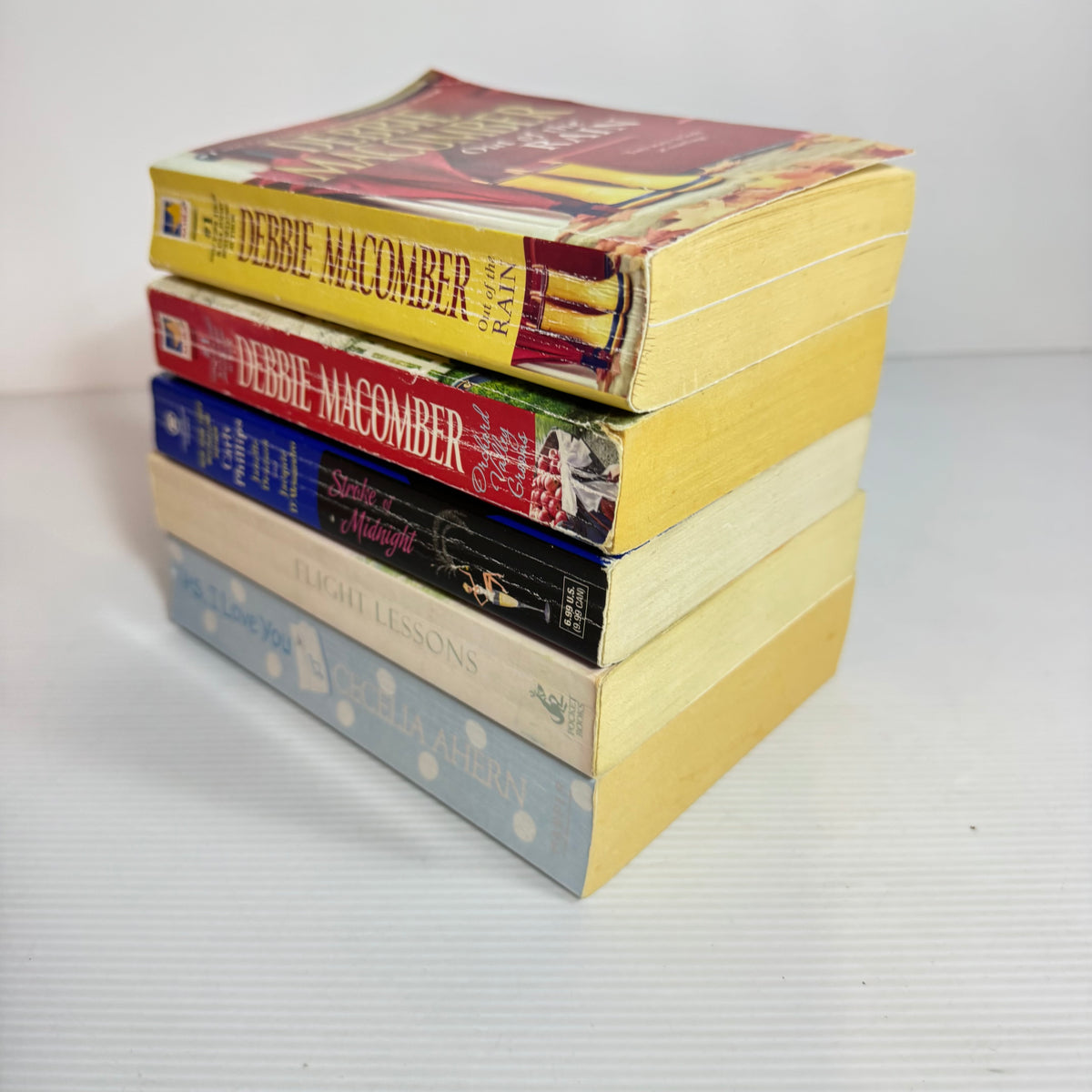Contemporary Romance Bundle x 5 : Orchard Valley Grooms - Debbie Macomber, Out of the Rain - Debbie Macomber, stroke of midnight - Carly Phillips, PS, I Love You - Cecelia Ahern, Flight Lessons - Patricia Gaffney (3381)