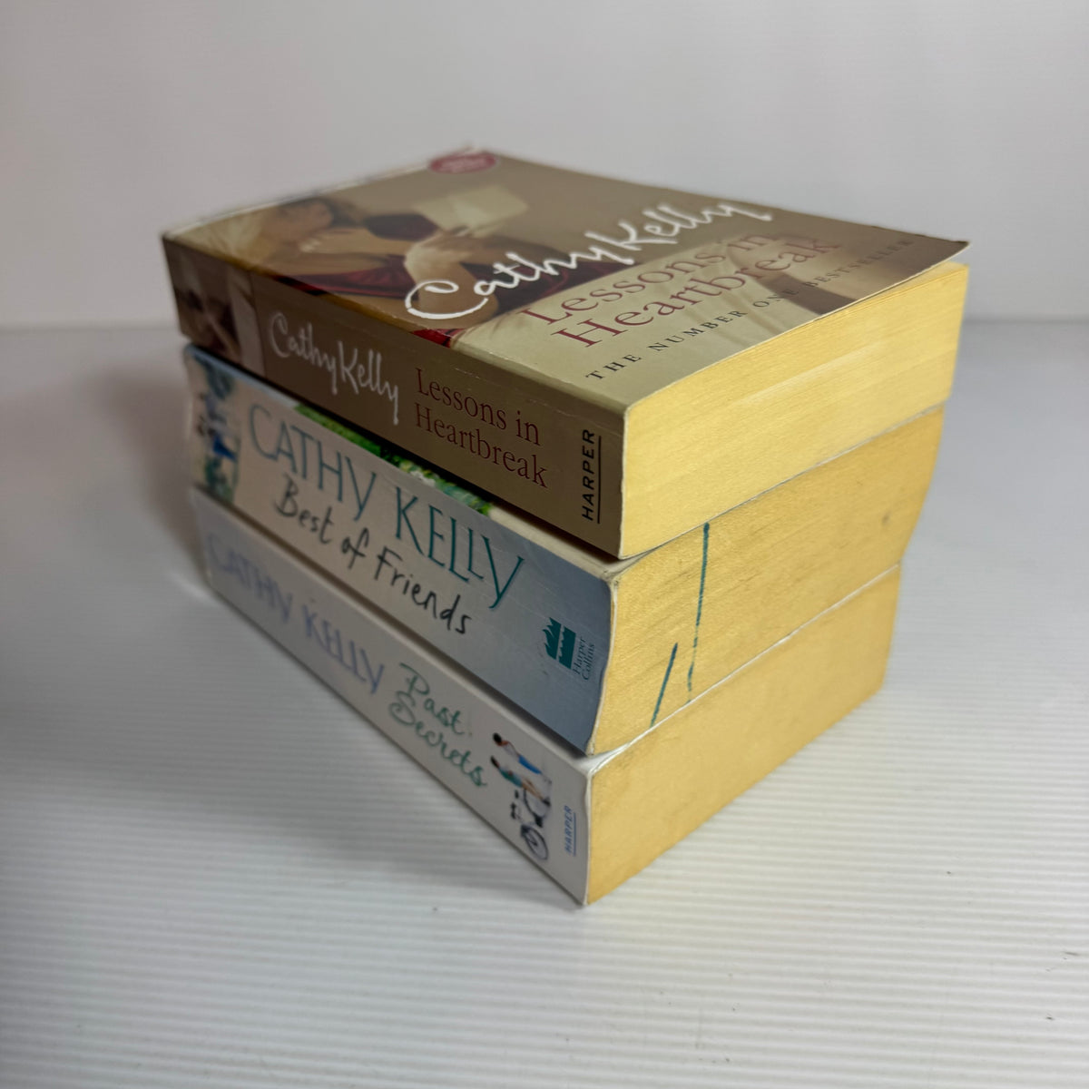 Cathy Kelly Bundle x 3 : Lessons In Heartbreak, Best of Friends, Past Secrets (3456)