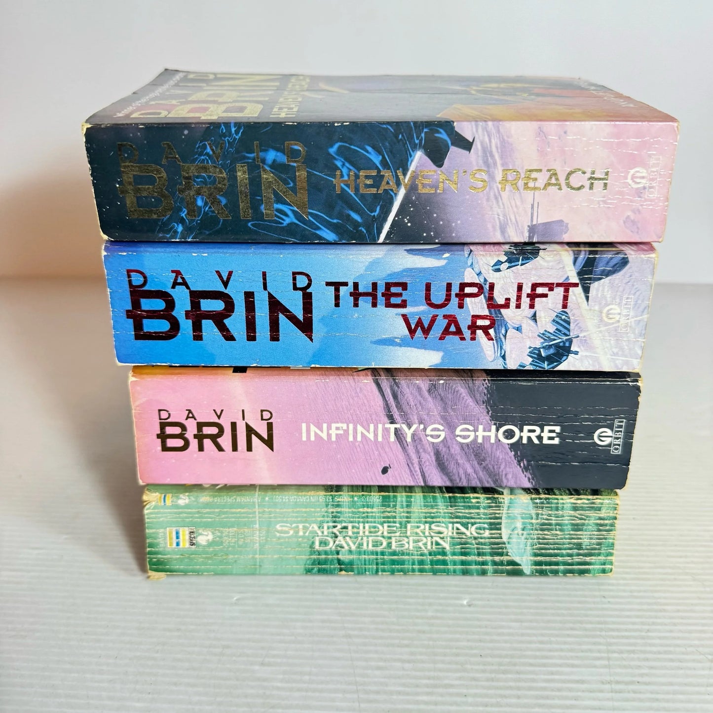 David Brin Science Fiction Book Bundle x 4 Books : The Uplift War, Heaven's Reach, Startide Rising, Infinity's Shore (2123)