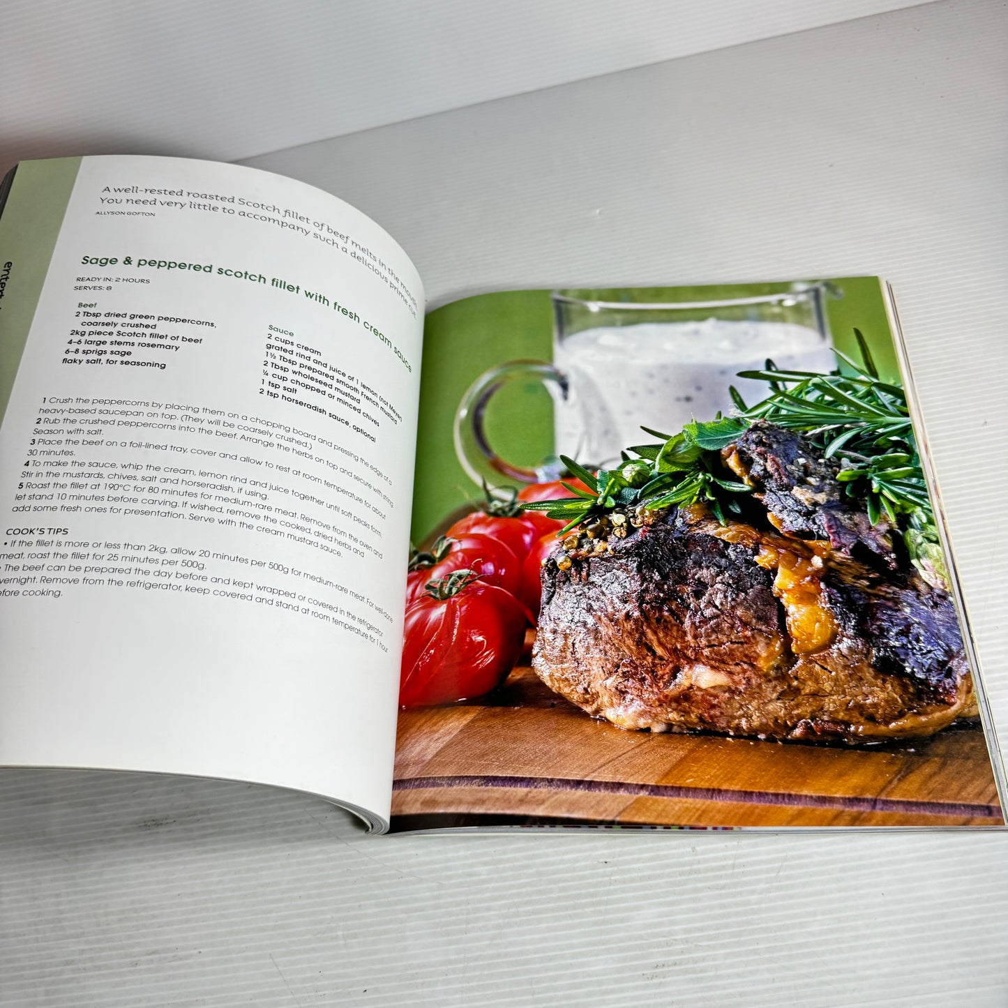 New Zealand Cookbook Bundle x 3 : Everyday Epicurean - Catherine Bell, Combined - St Margaret's College & Christ's College, Taste Favourites - Allyson Grofton, Jennifer Yee, Laurie Black, Tracey Sunderland (2943)
