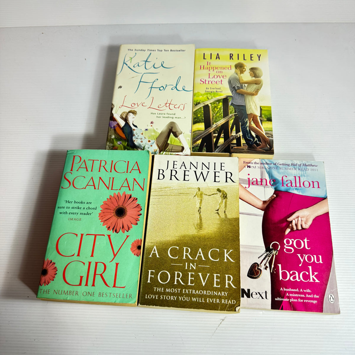 Contemporary Romance Bundle x 5 : Love Letters - Katie Fforde, It Happened On Love Street - Lia Riley, Got You Back - Jane Fallon, A Crack in Forever - Jeannie Brewer, City Girl - Patricia Scanlan (3423)