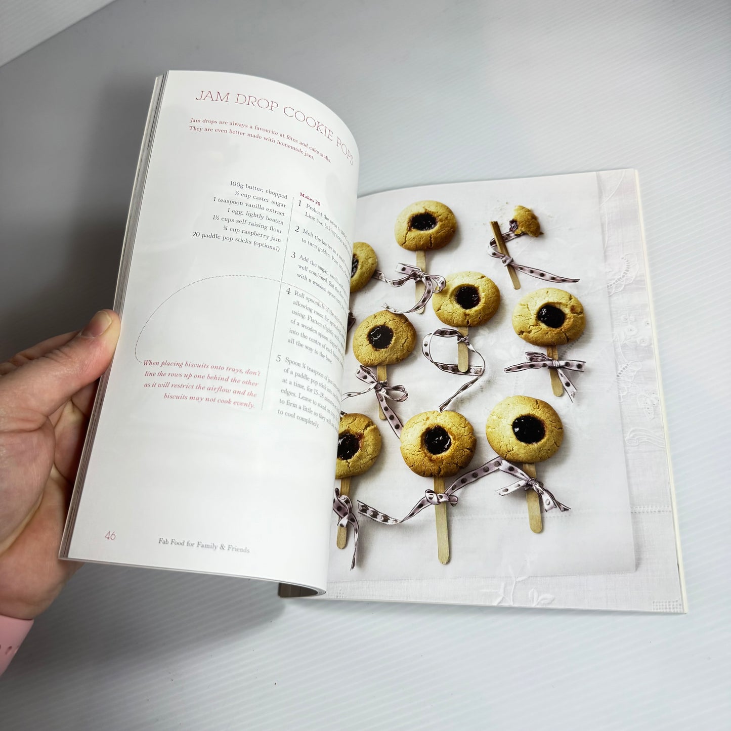 Quick & Easy Family Cookbook Bundle x 4 : Fab Food for Family & Friends - Janella Bloom, On The Table in 20 Minutes - Brenda Kitchen's, Fresh + Fast - Marie Claire, Quick Short Recipe Cookbook - Family Circle(3063)