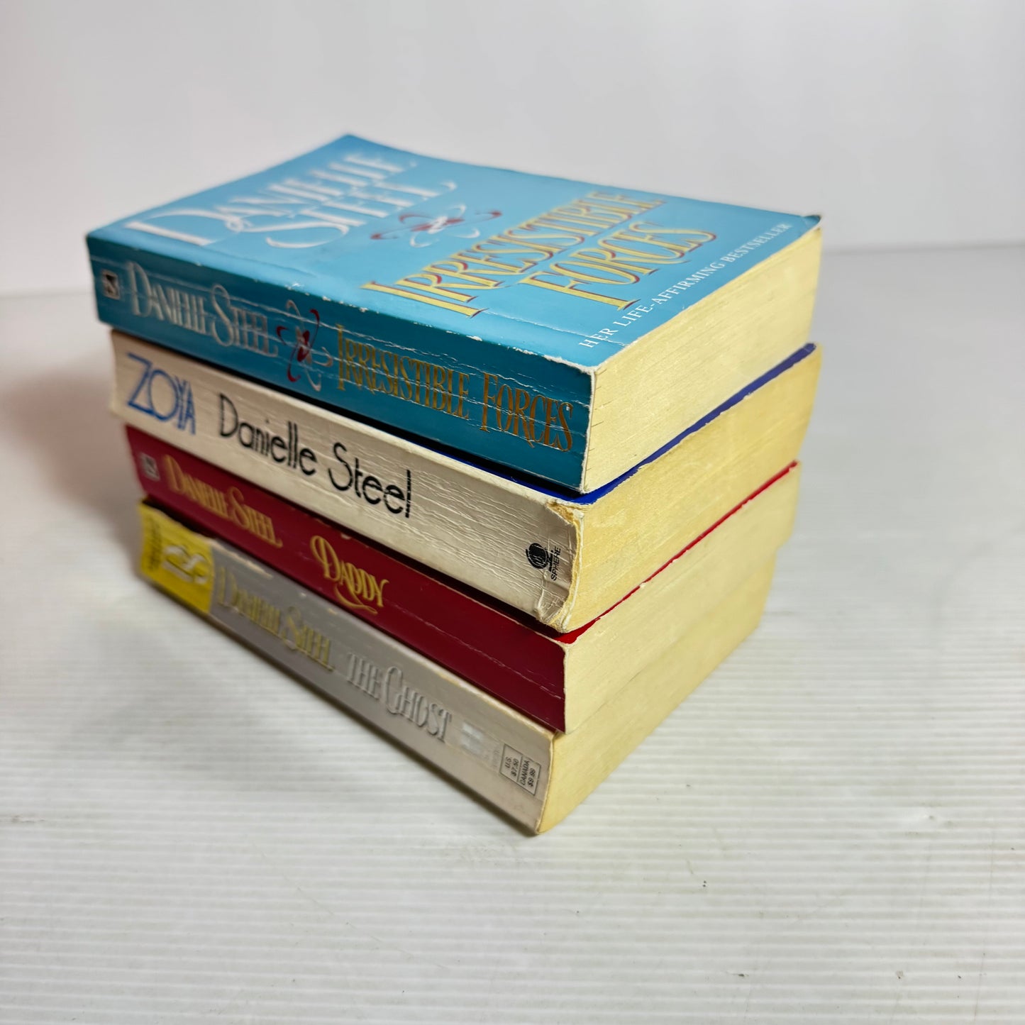 Danielle Steel Book Bundle x 4 : Irresistible Forces, Zoya, Daddy, The Ghost (2839)