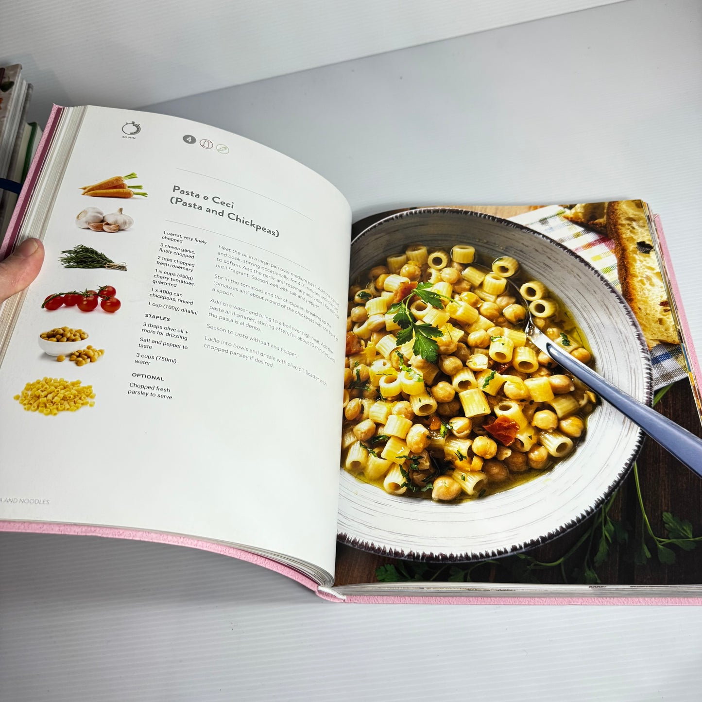 Weeknights : 6 Ingredients or Less 200+ Fast & Filling Recipes