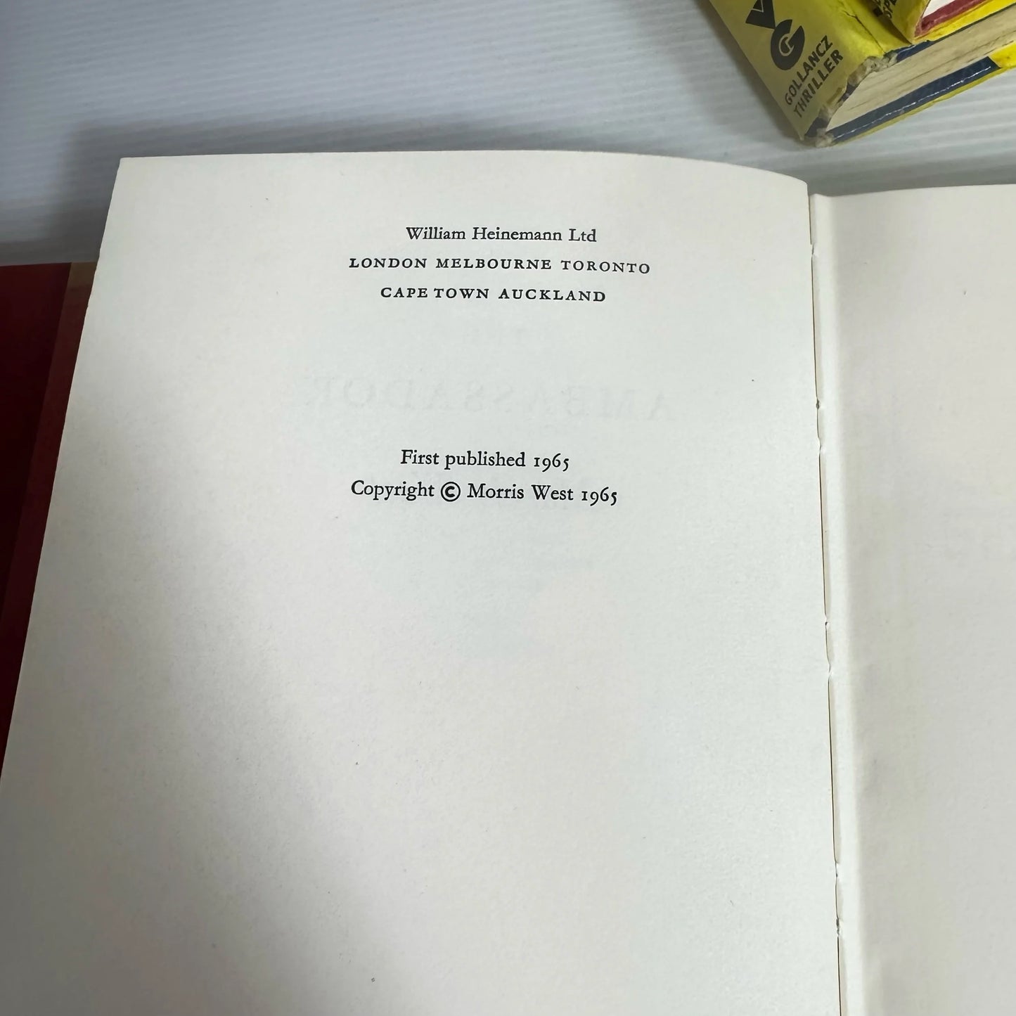 Vintage Crime Thriller Book Bundle x 4 Books : Mixed Authors (Vintage 1960's-1980's) (2260)